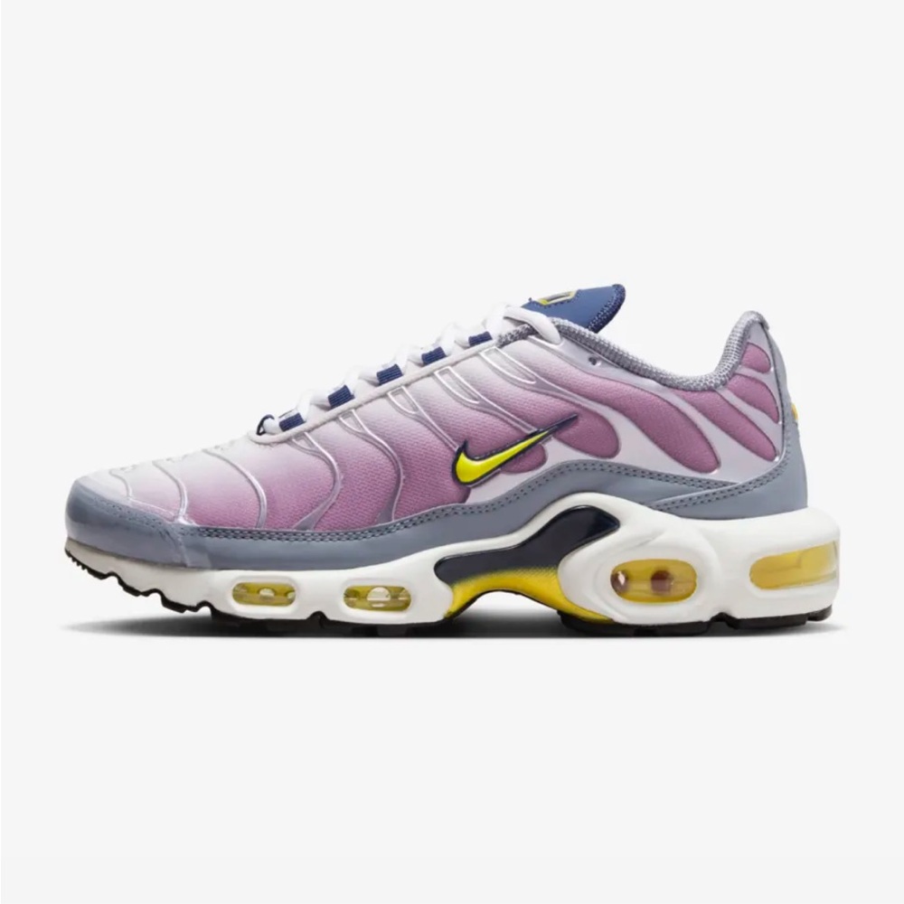 Nike Women’s Air Max Plus NWT